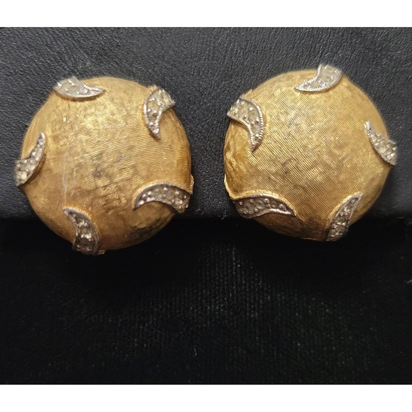 Jomaz Jewelry - Vintage JOMAZ Signed Gold Tone Dome Smoky Rhinestone Clip On Earrings 7/8"